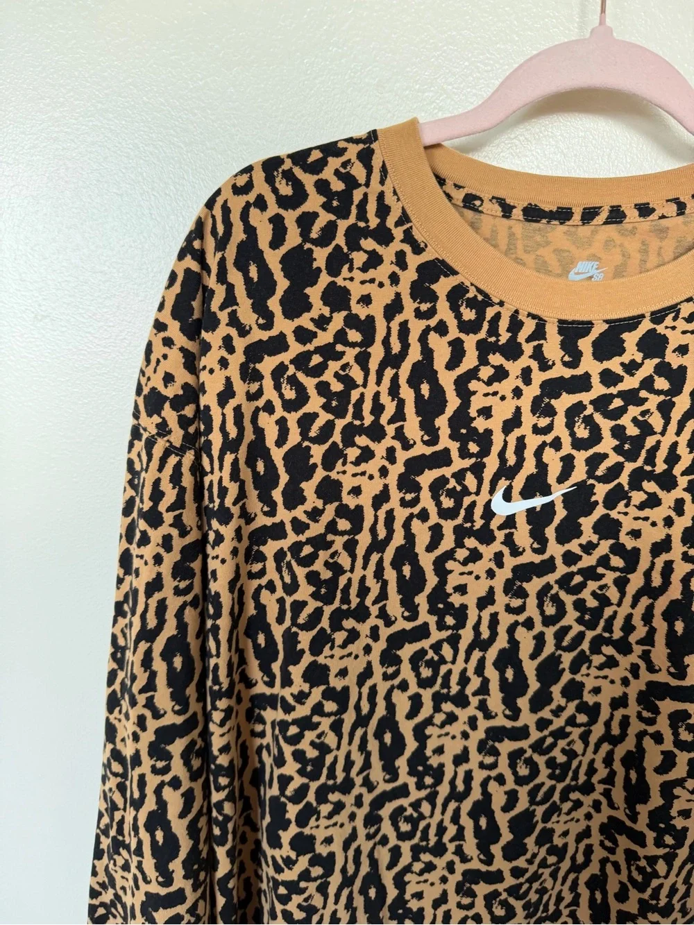 NIKE Loose Fit Long Sleeve Tee in Leopard Print